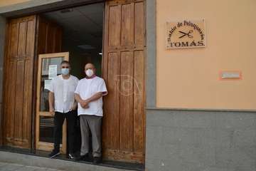 Peluquería Tomás: medio siglo cortando el pelo en Telde/TA.